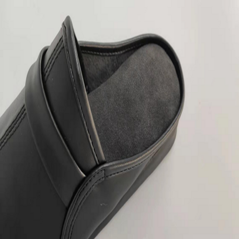 Ανδρικές δερμάτινες παντόφλες