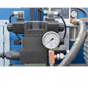 HB-30rebar μετρικές τραπεζοειδείς βίδες σπειρώματος μηχανή