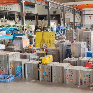 Πλαστική χύτευση με έγχυση ανταλλακτικών αυτοκινήτων χάλυβα υψηλής ταχύτητας συνήθειας μεγέθους