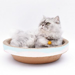 Cherry γάτα αρπάζει μπολ