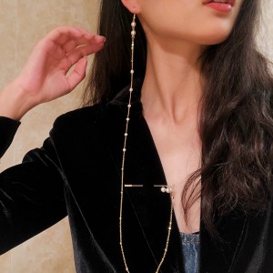 Brooch-ενωμένα σκουλαρίκια