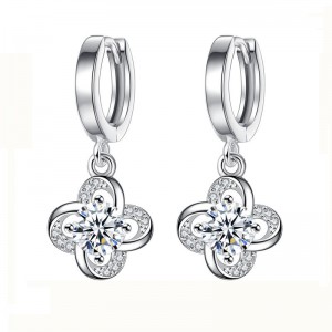 Σκουλαρίκια τριφύλλι τεσσάρων φύλλων