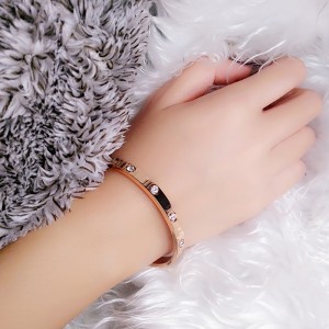 Φρέσκο ​​βραχιόλι χάλυβα χάλυβα κρύου αέρα