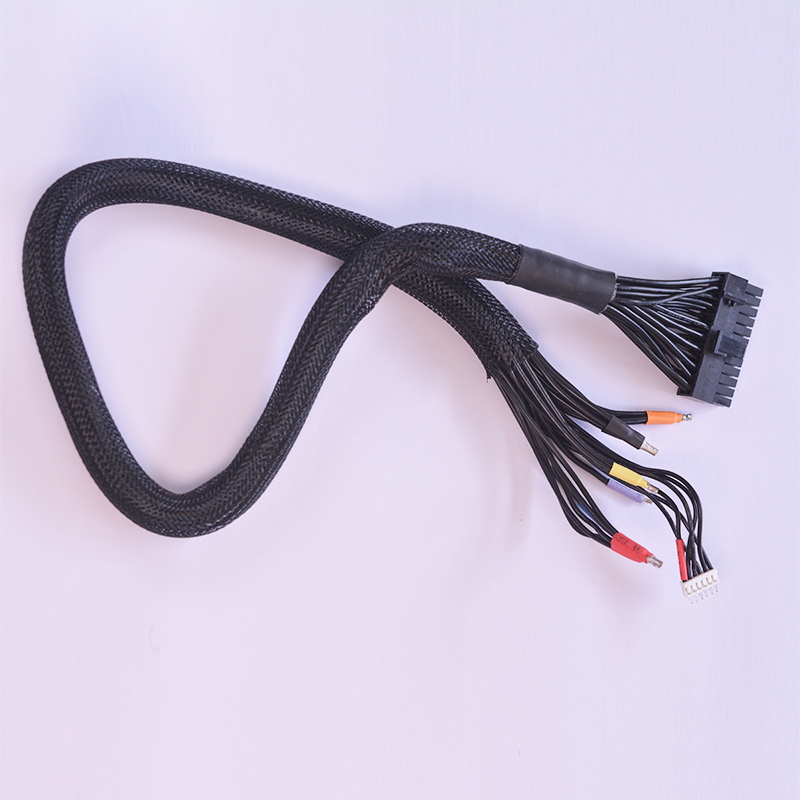 Καλωδίωση καλωδίων της τροφοδοσίας του προσωπικού υπολογιστή