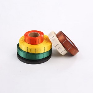 Ξεκινάει την κομψή γραμμή των υφασμένων ετικετών ένδυσης