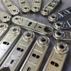 Ρομποτικές βραχίονες, εξαρτήματα εξοπλισμού, ληστερινά εξαρτήματα, εξαρτήματα επεξεργασίας CNC, CNC τόρνο, φρεζάρισμα CNC, CNC Turning