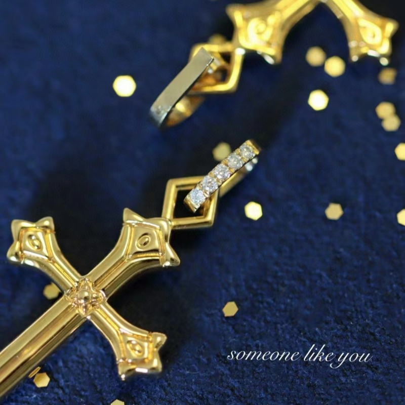 18K χρυσό σταυροειδές σκουλαρίκια για γυναίκες
