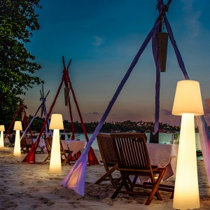 Φεστιβάλ Διακοσμητικό πολυαιθυλένιο υπαίθριο LED LED Lamp Floor Floor για πάρτι γκαζόν κήπου και υπαίθρια εκδήλωση διακόσμηση φωτισμός LED L...