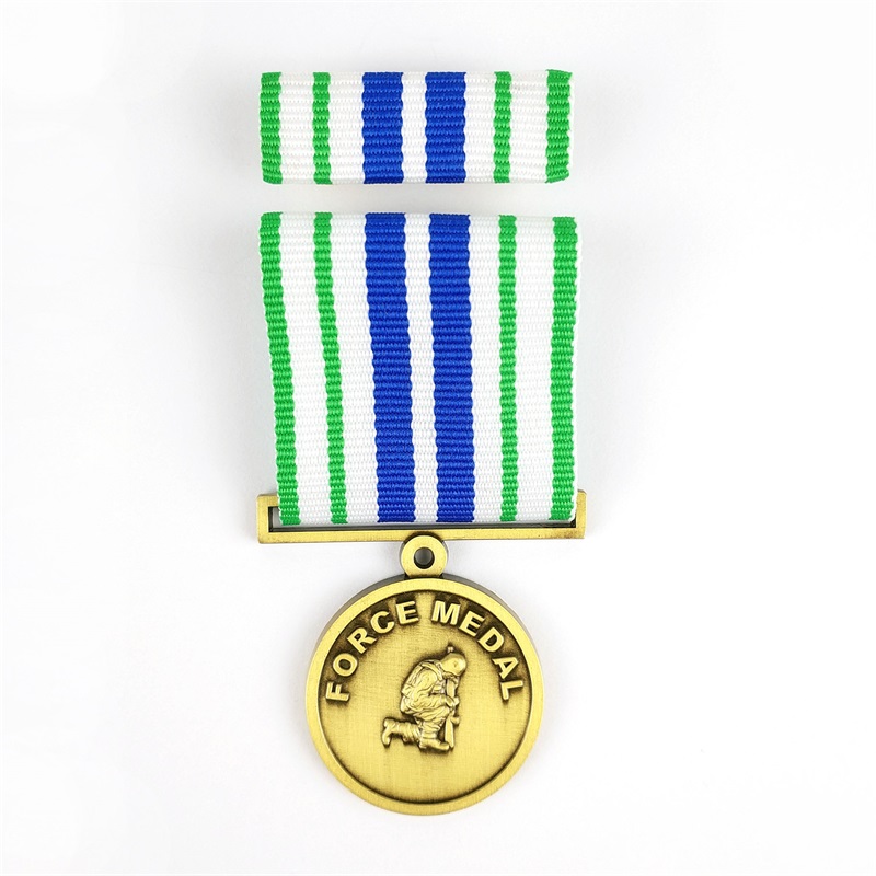 Χρυσό κράμα ψευδαργύρου επιχρυσωμένο 3D χαραγμένο μετάλλιο προσαρμοσμένο μεταλλικό κενό καθολικό μετάλλιο μετάλλιο