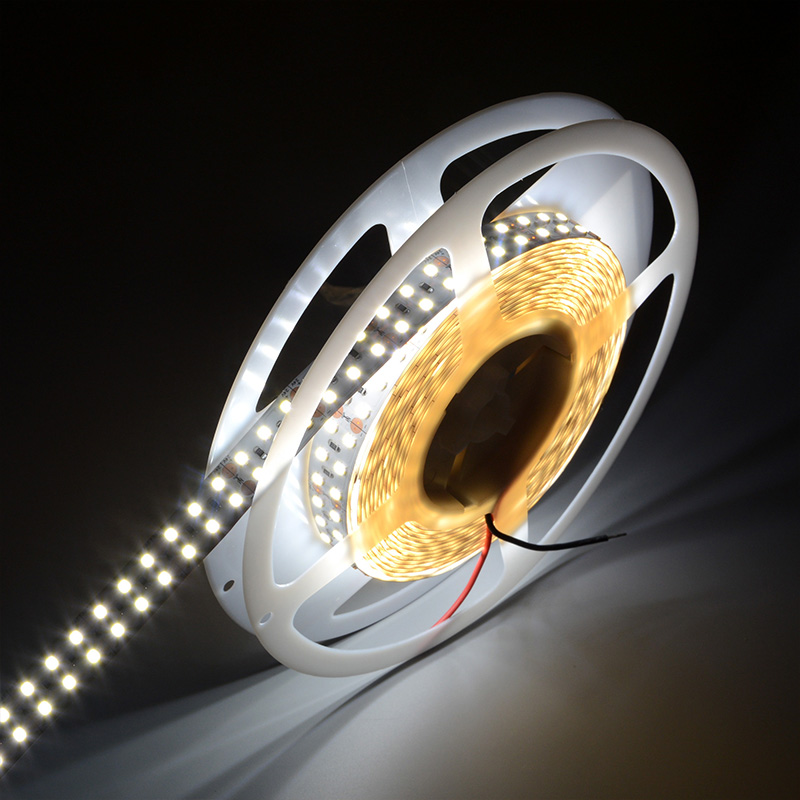 2835 D240LEDS/M LED Strip