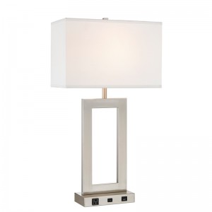 Gatsby One Light Table Lamp με φινίρισμα νικελίου, ένα διακόπτη rocker/off, μια βολική έξοδο και μια θύρα USB