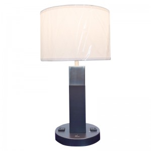 Δύο τόνοι μαύροι και βουρτσισμένοι φινίρισμα φινιρίσματος νικελίου με ένα διακόπτη rocker/off και δύο βολικά καταστήματα στο ξενώνα