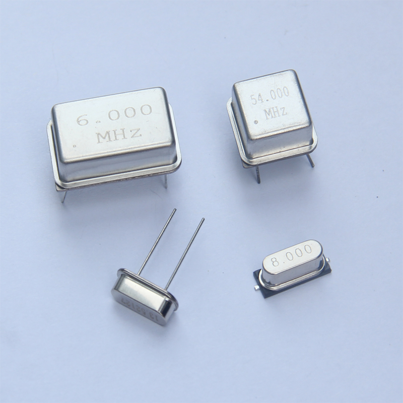 Τυπικό Oscillator ρολογιού 20x · 12mm