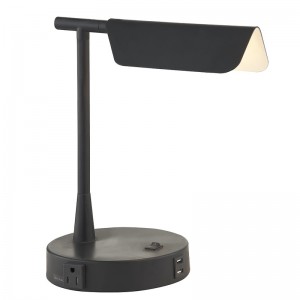 Matte Black Desk Light με ένα/off rocker switch, ένα βολικό κατάστημα και ένα λιμάνι φόρτισης USB στο δωμάτιο του ξενοδοχείου