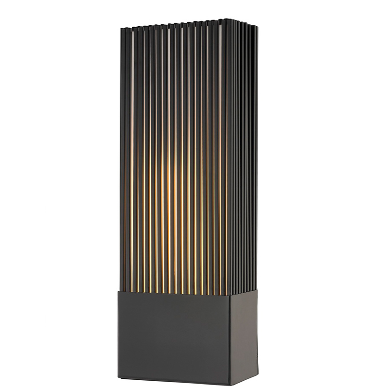 Hampton Inn Hotel Metal Wall Sconce με ματ μαύρο φινίρισμα και ακρυλικό διαχύτη μέσα στο ξενοδοχείο τυπικούς διαδρόμους δαπέδου