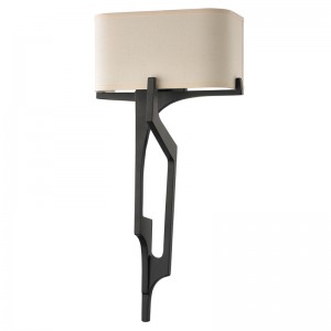 Hyatt Hotel Hand Matter Metal Wall Sconce με σκούρο χάλκινο φινίρισμα και μισή ορθογώνια σκιά υφάσματος στο Hotel Tysime Corridor