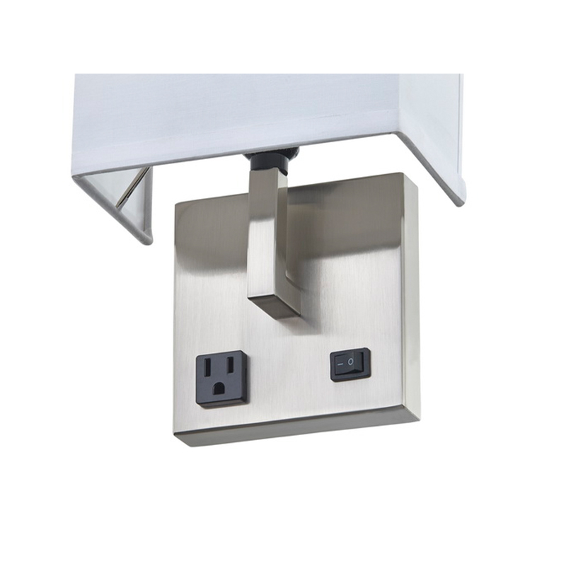 Hospitality Hotel Hand Wall Sconce με φινίρισμα νικελίου και μισή ορθογώνια απόχρωση υφάσματος στο Hotel Typical Baseor