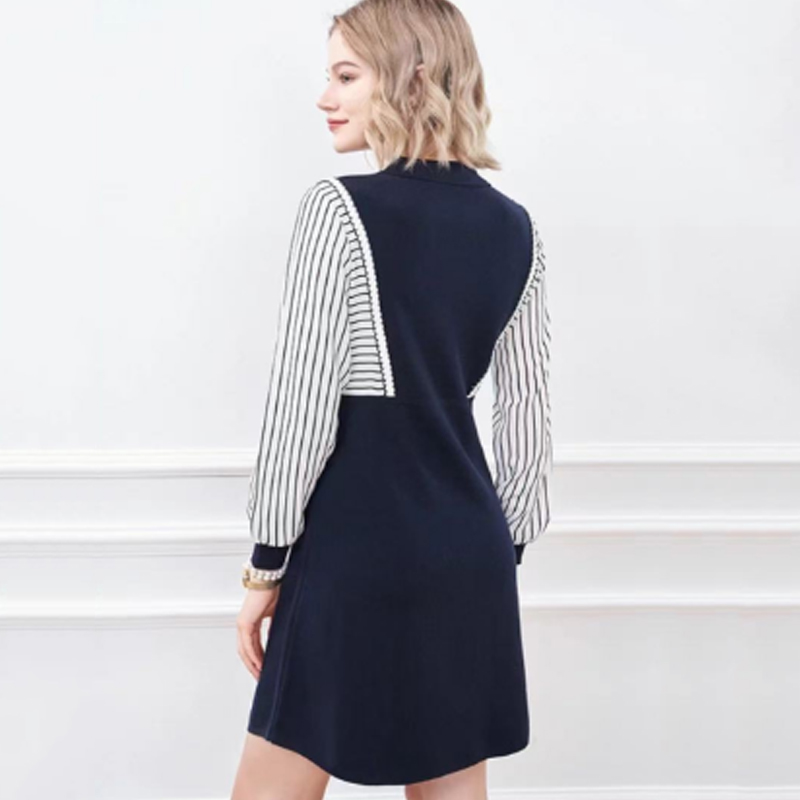 Νωρίς το φθινόπωρο μικρό περιλαίμιο πλεκτή μισή ζακέτα