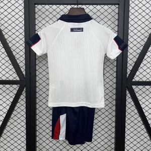 Kids England 1998 Μέγεθος κατοικίας: 16-28